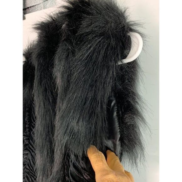 NWT $149 Bebe Courtney Soft Plush Faux Fur Tie Front Vest sz S Black 6308 - Picture 7 of 11